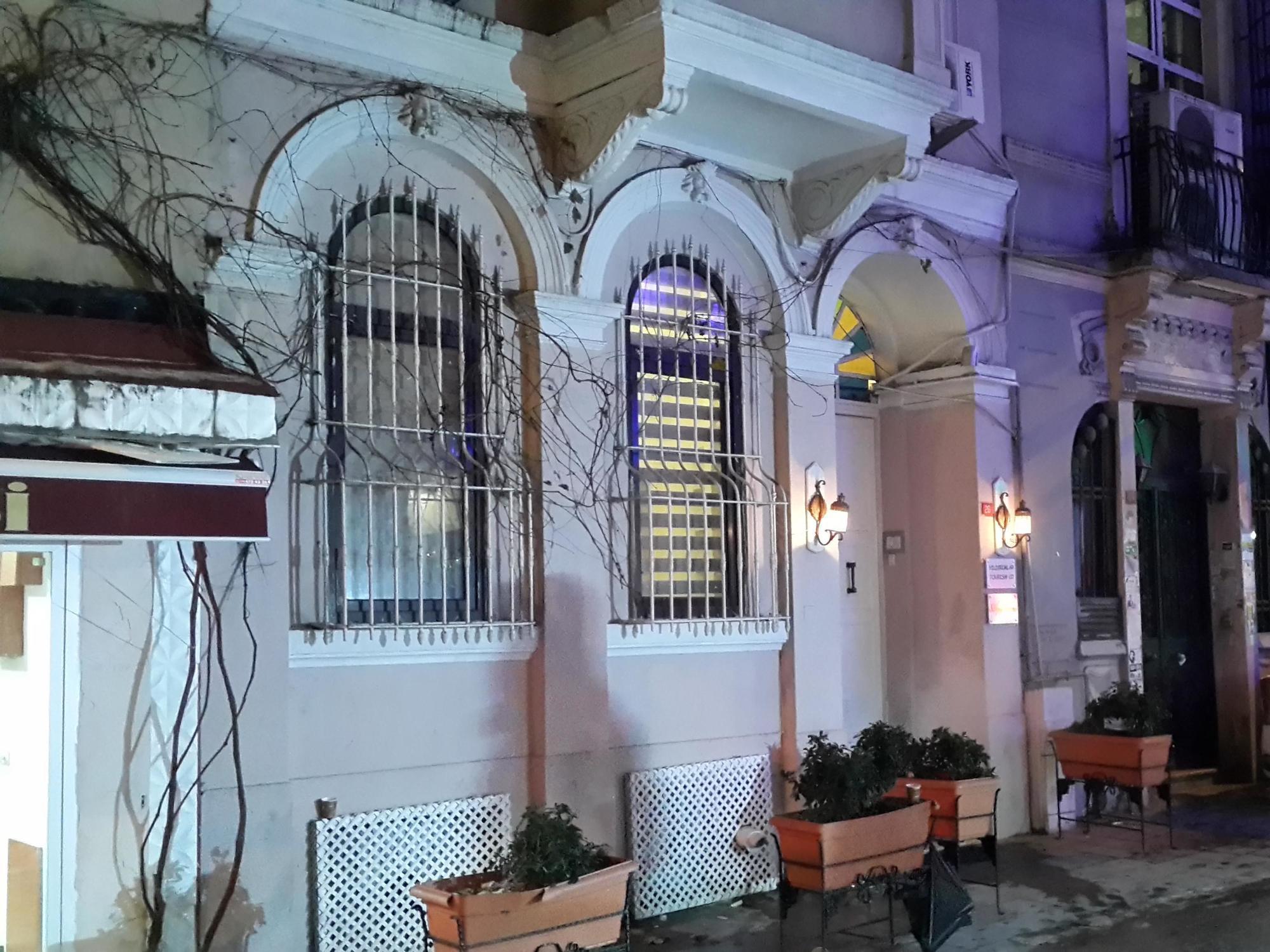 Aygunes Hotel Istanbul Bagian luar foto