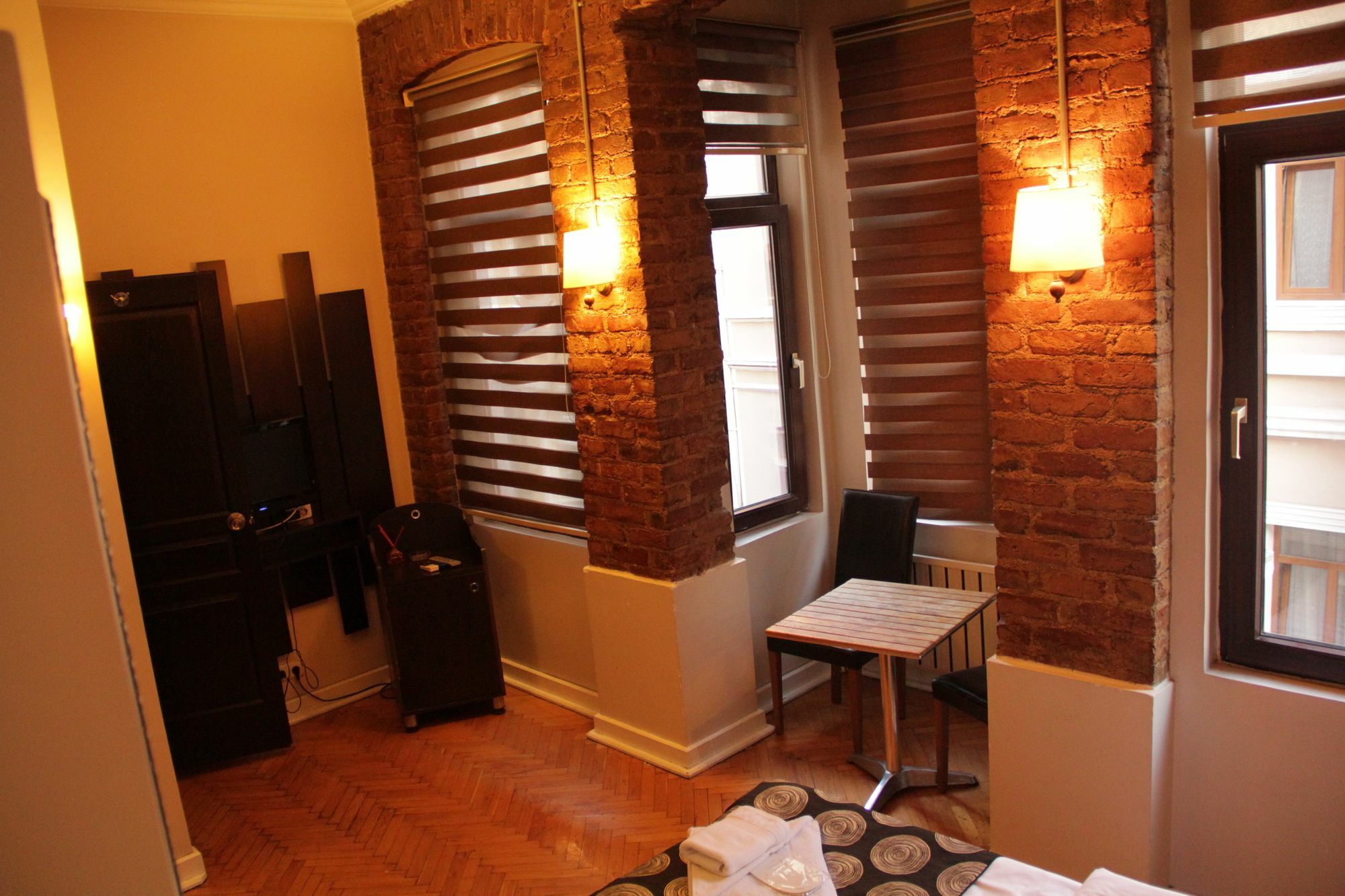 Aygunes Hotel Istanbul Bagian luar foto